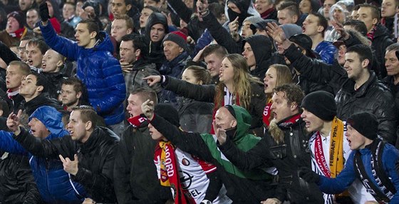 Fanouci Feyenoordu Rotterdam reagují na gól AS ím.