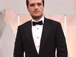 Josh Hutcherson si oblkl spoleensk obleky zn. Ermenegildo Zegna. Z doplk...