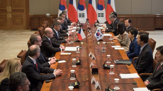 Jednn esk delegace v Jin Koreji (26. nora 2015).