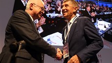 Jaroslav Faltýnek gratuluje (staro)nově zvolenému předsedovi hnutí ANO Andreji... Jaroslav Faltýnek gratuluje (staro)nově zvolenému předsedovi hnutí ANO Andreji...