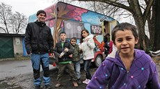 Selesiánský karavan, který přijíždí v Ostravě do problémových sociálních... Selesiánský karavan, který přijíždí v Ostravě do problémových sociálních...