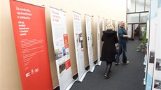 Galerii v českolipském kulturním domě Crystal zaplnily velkoformátové panely,... Galerii v českolipském kulturním domě Crystal zaplnily velkoformátové panely,...