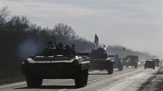 Ukrajinská armáda u Artmivsku (25. února 2015).