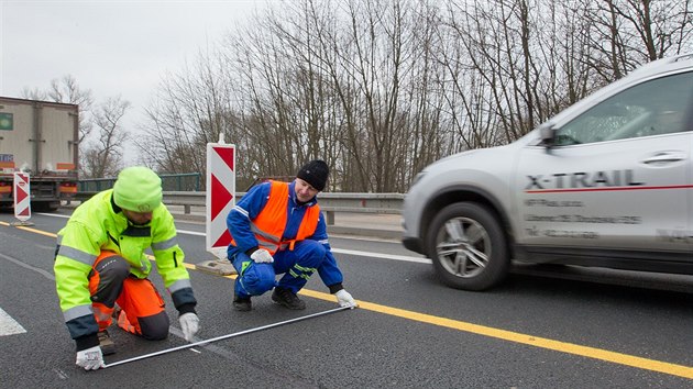 Opravy Orlickho mostu na Gorov okruhu v Hradci Krlov (23.2.2015).