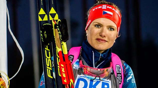 Gabriela Soukalová po dobhu stíhacího závodu na MS v Kontiolahti.