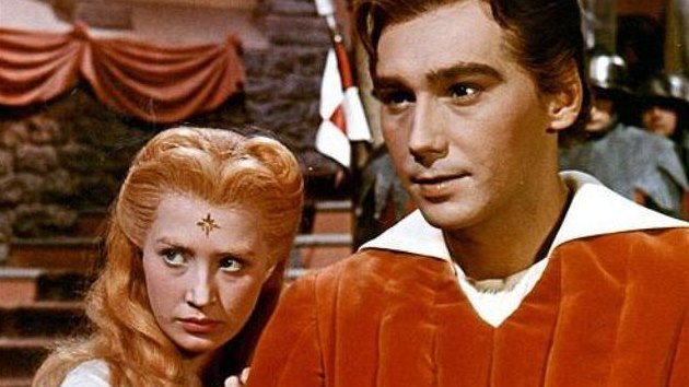 Marie Kyselková a Josef Zíma v pohádce Princezna se zlatou hvězdou (1959). Josef Zíma dostal za roli prince Radovana 550 tehdejších československıch korun.