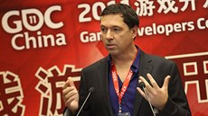 Šéf vývojářské společnosti InXile Entertainment, kterým je Brian Fargo. Šéf vývojářské společnosti InXile Entertainment, kterým je Brian Fargo.