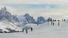 Panoramata na vrcholu Alpe Lusia Panoramata na vrcholu Alpe Lusia
