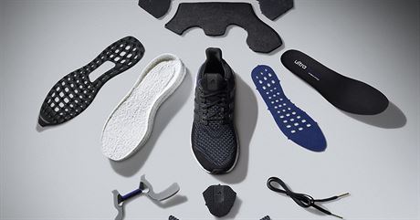 Jak se rodí becká bota? Adidas ultra boost rozebraný na atomy.