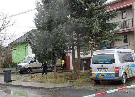 Policisté nali lidské pozstatky ve studni na zahrad rodinného domu v...