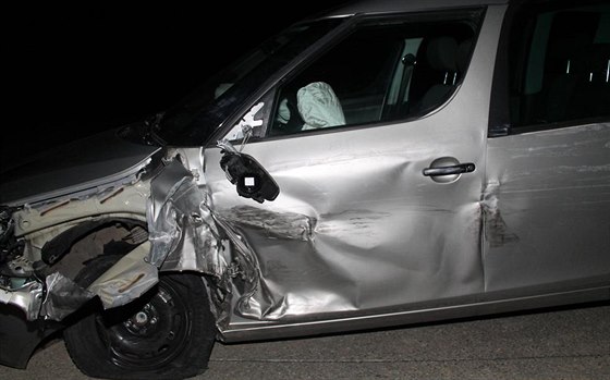 Víkendová nehoda kody Roomster a Fordu Transit v Bukovanech na Hodonínsku.