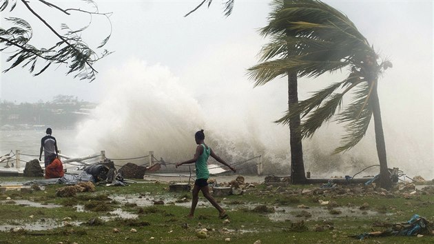 Nsledky cyklnu Pam na Vanuatu (14. bezna 2015)