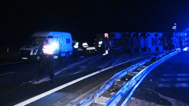 Nehoda kamionu u njezdu na Vysoanskou radilu smrem z Mlad Boleslavi (17. bezna 2015).