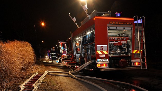 V budov bvalho skladu v Maleick ulici uhoeli dva bezdomovci (12.3.2015)