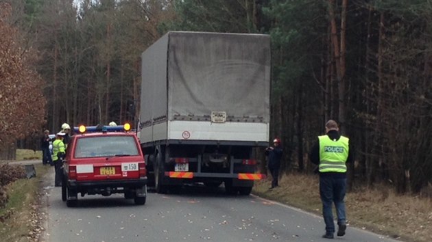 idika osobnho auta se o obce Jabkenice na Mladoboleslavsku srazila s nklakem, nehodu nepeila (12.3.2015)