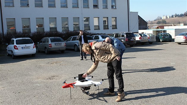 Bezpilotn dron pomh zskvat daje o tepeln ztrt budovy.