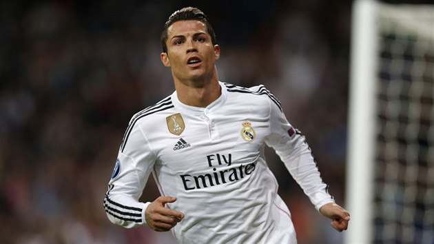 tonk Cristiano Ronaldo z Realu Madrid se raduje z glu v osmifinle Ligy mistr.