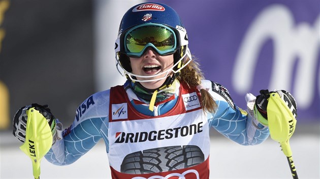 Mikaela Shiffrinov ovldla slalom v Aare.