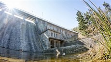 Spodní výpustě Husinecké přehrady potřebují nové uzávěry. Spodní výpustě Husinecké přehrady potřebují nové uzávěry.