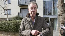 Moderátor poadu Top Gear Jeremy  Clarkson opoutí svj londýnský dm. (11....