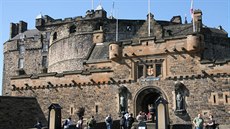 Královský hrad v Edinburghu je pro Skoty symbolem skotské nezávislosti.