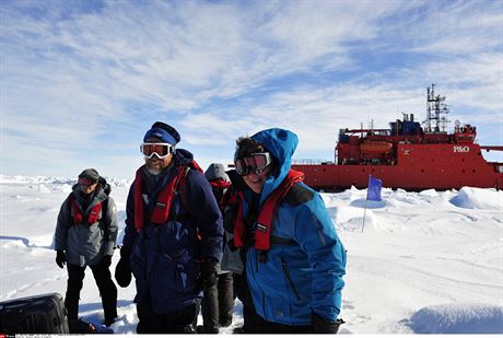 Záchranná operace v Antarktid. (23. bezna 2015)