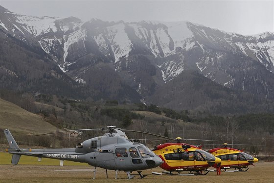 Francouztí záchranái pátrají po troskách zíceného airbusu (24. bezna 2015)