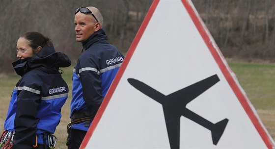 Francouztí záchranái pátrají po troskách zíceného airbusu (24. bezna 2015)