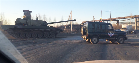 Tank T-14 Armata zachycený na krátkém videozáznamu