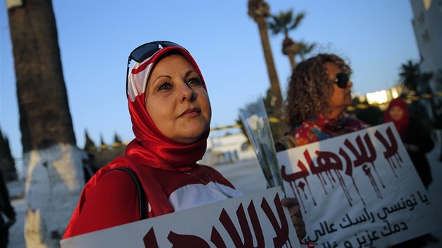 Demonstrace proti terorismu v Tunisu (19. bezna 2015).