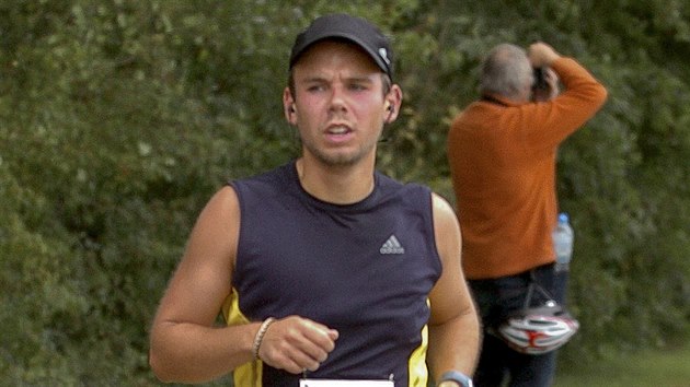 Andreas Lubitz na archivn fotografii ze srpna 2013 z plmaratonu v Hamburku.