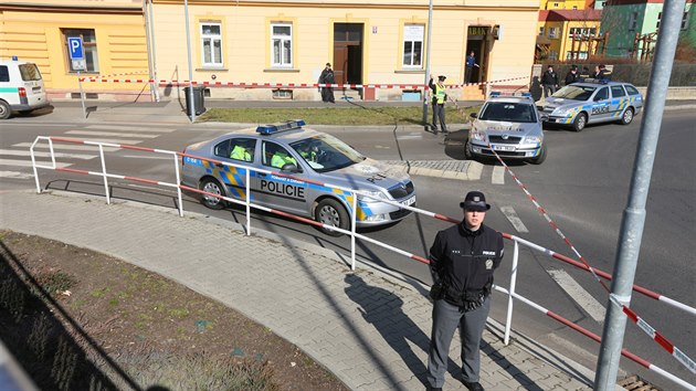 V jednom z dom v chebsk ulici 26. dubna se stal nsiln trestn in.
