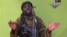 Velitel Boko Haram Abubakar Shekau na jedné ze svých nahrávek.