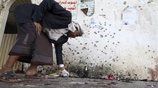 Vyetování sebevraedného útoku v jemenském hlavním mst Sanaa (20. bezna...