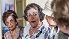 Členky spolku Ukrývané děti vzpomínaly, jak musely část války prožít v tajné... Členky spolku Ukrývané děti vzpomínaly, jak musely část války prožít v tajné...
