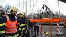 Hasii vyproovali zasypaného dlníka z výkopu v Otovicích na Karlovarsku.