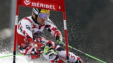 Rakouský lyžař Marcel Hirscher na trati obřího slalomu v Méribelu. Rakouský lyžař Marcel Hirscher na trati obřího slalomu v Méribelu.