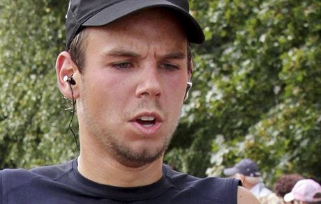 Kopilot zíceného airbusu Germanwings Andreas Lubitz na snímku z 13. záí 2009,...