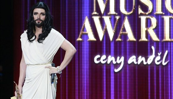 Leo Mare coby Conchita But na pedávání cen Andl (14. kvtna 2014)