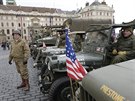 Centrem Prahy projel 30. bezna historický konvoj amerických vojenských vozidel...