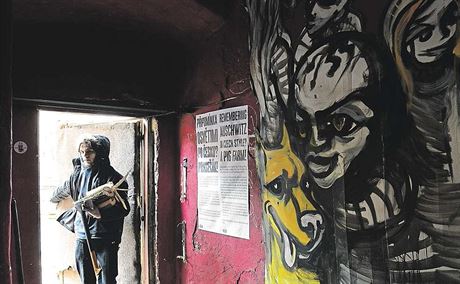 V polovin února 2015 uspoádali aktivisté v usedlosti Cibulka výstavu o...