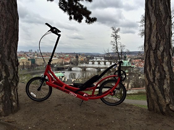 Extravagantní dopravní prostedek, který vám pome s fyzikou.