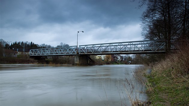 Stane se svinarský most v Hradci Králové, pojmenovaný po místním rodákovi...