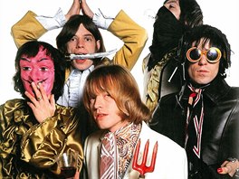 The Rolling Stones na promofotu k siglu Jumpin Jack Flash v roce 1968 (z knihy...