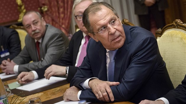 Rusk ministr zahrani Sergej Lavrov bhem jednn o rnskm jadernm programu v Lausanne (1. dubna 2015)