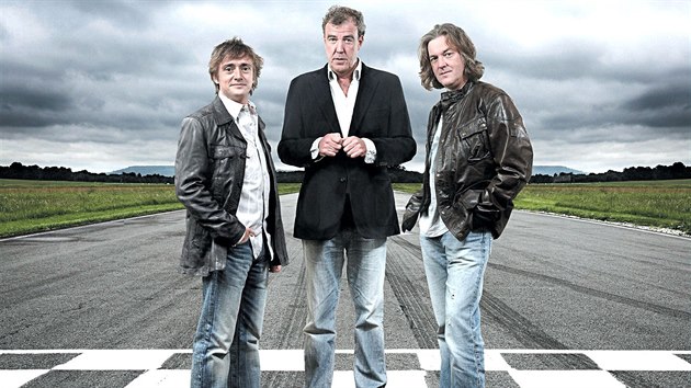 Modertorsk trio poadu Top Gear v roce 2011: vlevo Richard Hammond, uprosted Jeremy Clarkson a vpravo James May.