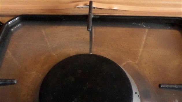 patn umstn lita za vestavnou varnou deskou v zrekonstruovan kuchyni
