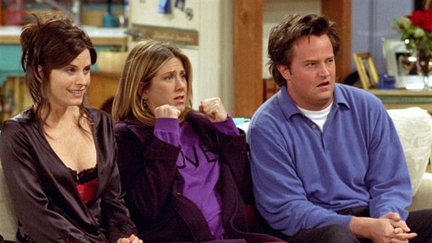 Courteney Coxov, Jennifer Anistonov a Matthew Perry v serilu Ptel