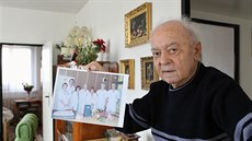 Lékař Julius Vachtenheim ordinuje i ve svých 88 letech, i když už jen jeden den... Lékař Julius Vachtenheim ordinuje i ve svých 88 letech, i když už jen jeden den...