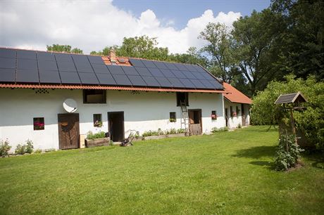 Dynamickému rozvoji malých steních instalací pomohla ástená liberalizace legislativy, kdy systémy do výkonu 10kWp nemusí vlastnit licenci. 